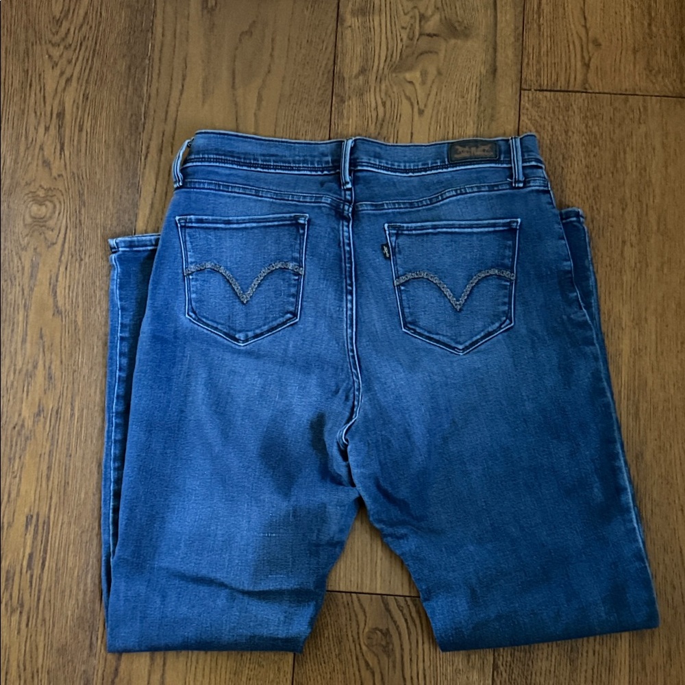 Levi's 514 Dark Blue Straight Leg Jeans